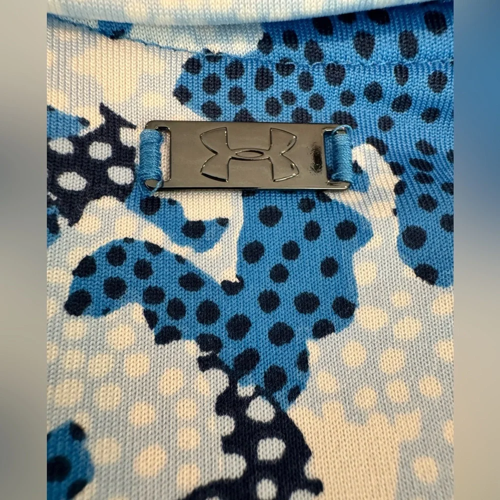 NWOT UNDER ARMOUR TopGolf Blue and White Sleeveless zip Top, size SM